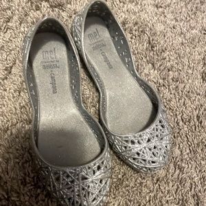 Super cute mini melissa flats!